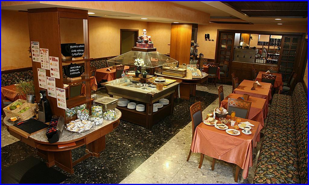Hotel Meeting Ciampino Zewnętrze zdjęcie